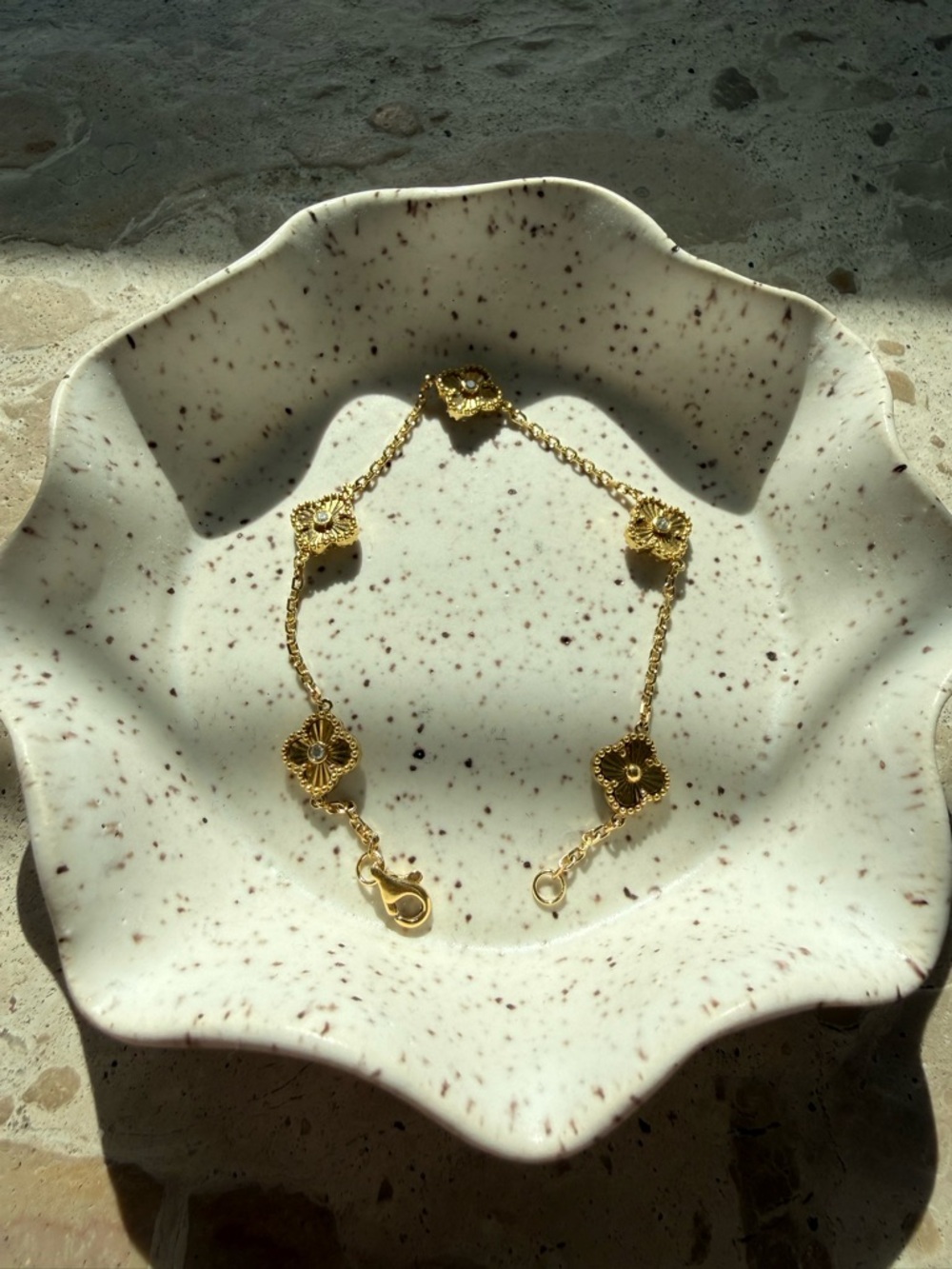 18k Gold 7 Inch 5 Motif Clover Diamond Guilloche Bracelet